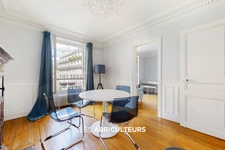 Appartement<span></span>2/3 pièces<span></span>61 m²<span></span>Paris 6