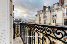 Appartement 4 pièces<span></span>3 chambres<span></span>92 m²<span></span>Paris 15/Necker