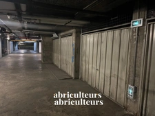 PARIS 15 / BALARD-LECOURBE<span></span>PARKING BOX<span></span>12 M2<span></span>39.000 €