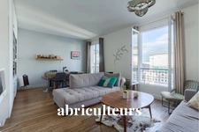 PARIS 18 EME / CLIGNANCOURT<span></span>APPARTEMENT<span></span>2 PIECES<span></span>1 CHAMBRE<span></span>50 m2<span></span>615.000€
