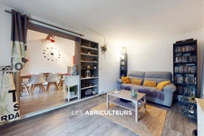 PITHIVIERS / CENTRE<span></span>DUPLEX AVEC MEZZANINE ET BALCON -- 3 PIECES<span></span>2 CHAMBRES<span></span>86 M² AU SOL<span></span>95.000 €