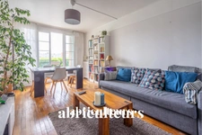 BRY SUR MARNE / LES COTEAUX CENTRE VILLE - APPARTEMENT - 3 PIECES - 2 CHAMBRES - 63 M2 - 250.000 €