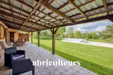 NIBELLE<span></span>MAISON 9 PIECES<span></span>7 CHAMBRES<span></span>PISCINE<span></span>315 M2<span></span>400.000 €