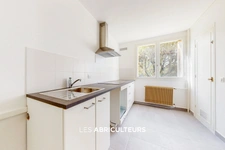 PLAISIR - APPARTEMENT - 3 PIECES - 2 CHAMBRES - 78 M² - 210 000