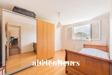 SAINTE GENEVIEVE DES BOIS<span></span>MAISON<span></span>7 PIECES<span></span>5 CHAMBRES<span></span>170 M²<span></span>490.000 €