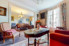 Appartement 4 pièces<span></span>3 chambres<span></span>92 m²<span></span>Paris 15/Necker
