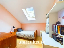 RIS-ORANGIS<span></span>MAISON<span></span>5 PIÈCES<span></span>3 CHAMBRES<span></span>76 M2<span></span>265 000 €