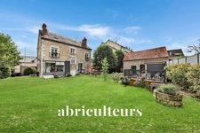 MONTARGIS / CENTRE VILLE - MAISON - 9 PIECES - 7 CHAMBRES - 240 M2 - 495.000 €