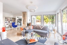 PROCHE TOURS<span></span>MAISON AVEC PISCINE<span></span>8 PIECES<span></span>4 CHAMBRES<span></span>205M²<span></span>750.000 €