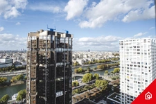 Paris 15 ème<span></span>5 pièces<span></span>3 chambres<span></span>948 00 euros