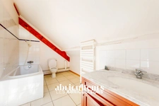 Maison dans village entre Senlis et Chantilly