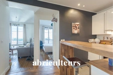 PARIS 18 EME / CLIGNANCOURT<span></span>APPARTEMENT<span></span>2 PIECES<span></span>1 CHAMBRE<span></span>50 m2<span></span>615.000€