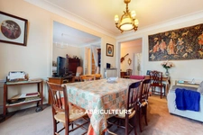 Appartement 4 pièces<span></span>3 chambres<span></span>92 m²<span></span>Paris 15/Necker