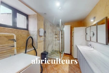 FREVILLE-DU-GATINAIS / BELLEGARDE<span></span>MAISON<span></span>7 PIECES<span></span>5 CHAMBRES<span></span>230 M2<span></span>298.000 €