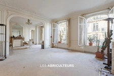 PARIS 15 - PLACE DE BRETEUIL - 5  PIECES - 146 m²