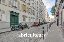 PARIS 18 EME / ABBESSES<span></span>APPARTEMENT<span></span>2 PIECES<span></span>1 CHAMBRE<span></span>26 m2<span></span>300.000€
