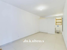 FREVILLE-DU-GATINAIS - MAISON RECENTE ET TERRAIN CONSTRUCTIBLE - 153 m2 - 195.000 €