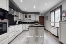 MAREAU AUX BOIS<span></span>MAISON INDIVIDUELLE RECENTE AVEC PISCINE<span></span>6 PIECES<span></span>3/5 CHAMBRES<span></span>190 M²<span></span>270.000 €