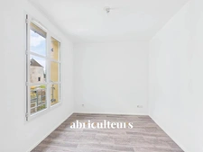 Appartement T4 rénové - Résidence de standing à Survilliers (95)