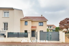 Maison contemporaine – 122,64 m² – 6 pièces – Quartier Clos, Vélizy-Villacoublay