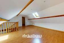 Maison d'environ 127 m2 entre Senlis et Chantilly avec un petit Jardin