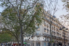 PARIS 15 - PLACE DE BRETEUIL - 5  PIECES - 146 m²