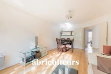 CHOISY LE ROI<span></span>APPARTEMENT AVEC BALCON ET PARKING BOX<span></span>3 PIECES<span></span>2 CHAMBRE<span></span>59M2<span></span>190.000€