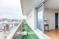 PARIS 11 / QUARTIER ROQUETTE<span></span>APPARTEMENT AVEC TERRASSE<span></span>2 PIECES<span></span>1 CHAMBRE<span></span>49 M2<span></span>632.400 €