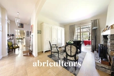 MONTARGIS / CENTRE VILLE - MAISON - 9 PIECES - 7 CHAMBRES - 240 M2 - 495.000 €