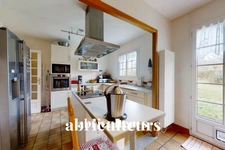 SAINT VAIZE / MAISON DE PLAIN PIED<span></span>7 PIECES<span></span>5 CHAMBRES<span></span>170 M2<span></span>389.000 €