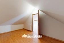 Maison d'environ 127 m2 entre Senlis et Chantilly avec un petit Jardin