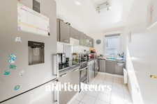 CHOISY LE ROI - APPARTEMENT AVEC BALCON ET PARKING BOX - 3 PIECES - 2 CHAMBRE - 59M2 - 190.000€