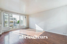 PUTEAUX / REPUBLIQUE<span></span>APPARTEMENT AVEC BALCON<span></span>2 PIECES<span></span>1 CHAMBRE- 48 M²<span></span>390.000 €
