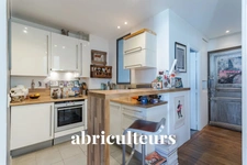 PARIS 18 EME / CLIGNANCOURT<span></span>APPARTEMENT<span></span>2 PIECES<span></span>1 CHAMBRE<span></span>50 m2<span></span>615.000€