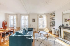 PARIS 10<span></span>APPARTEMENT<span></span>2 PIÈCES<span></span>1 CHAMBRE<span></span> 59,03 M²<span></span> 600 000 €