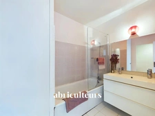 Appartement Lumineux - Dernier Étage - Proximité de la Mairie - 92120 Montrouge