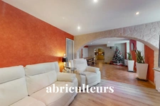 FREVILLE-DU-GATINAIS / BELLEGARDE<span></span>MAISON<span></span>7 PIECES<span></span>5 CHAMBRES<span></span>230 M2<span></span>298.000 €