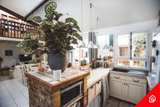 À Courbevoie, immense maison en vente 1200000