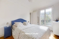 Appartement 4 pièces<span></span>2 chambres<span></span>69 m²<span></span>Paris 18