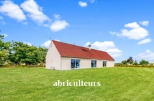 FREVILLE-DU-GATINAIS - MAISON RECENTE ET TERRAIN CONSTRUCTIBLE - 153 m2 - 195.000 €