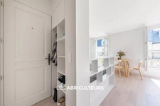 Studio<span></span>24 m² avec balcon<span></span>315 000 € <span></span>Paris 10