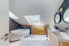 TOURS / CHRIST ROI<span></span>MAISON<span></span>6 PIECES<span></span>5 CHAMBRES<span></span>150 M2<span></span>420.000 €