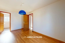 Maison d'environ 127 m2 entre Senlis et Chantilly avec un petit Jardin