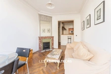 PARIS 10 / QUARTIER LOUIS BLANC<span></span>APPARTEMENT<span></span>3 PIECES<span></span>2 CHAMBRES<span></span>60 m2<span></span>617.000€