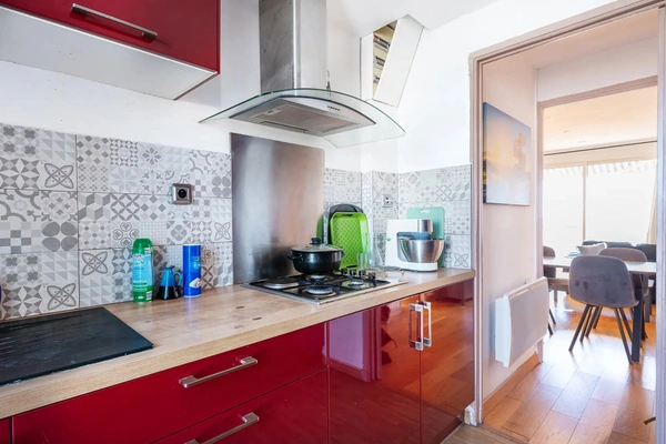 Appartement lumineux de 65m2 avec 3 chambres et balcon  vendu à Marseille 15 (13015)