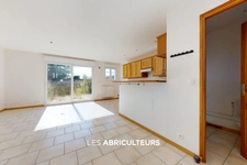 Maison d'environ 127 m2 entre Senlis et Chantilly avec un petit Jardin