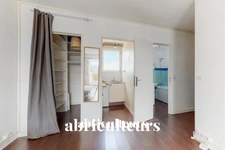 PARIS 15 / SAINT LAMBERT CONVENTION<span></span>STUDIO AVEC BALCON<span></span>1 PIECE<span></span>24 M2<span></span>290.000 €