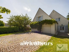 SENLIS - MAISON - 5 PIÈCES - 4 CHAMBRES - 151 M2 - 645.000 €