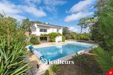 Maison - 7 pièces - 243,59 m2 - Saint-Jean-de-Monts