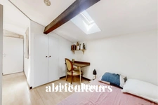 BORDEAUX / QUARTIER CAPUCINS - DUPLEX - 3 PIECES - 2 CHAMBRES - 52 M2 - 275 000 €